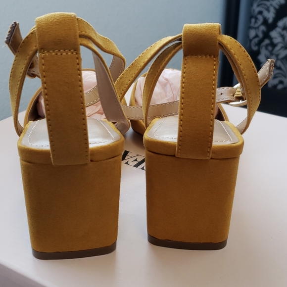 New in original packaging and box - Picture 5 of 6